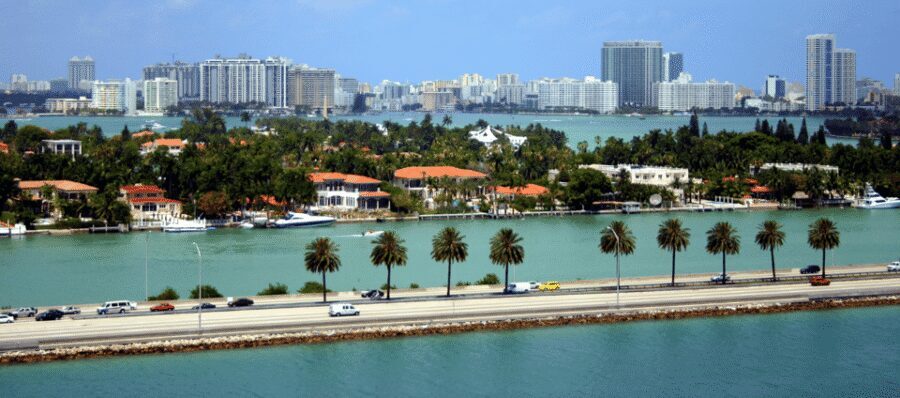 Miami & South Beach: 35-Minute Private Luxury Airplane Tour - Vizcaya Museum & Gardens and Coconut Grove to Close the Loop