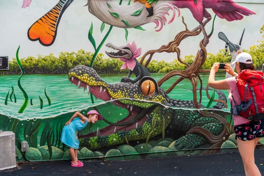 Miami: Wynwood Walls Freestyle Spray Painting & Admission - Wynwood Walls Freestyle: what you actually get for $37
