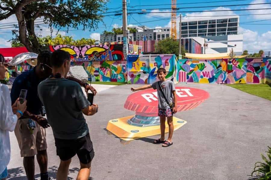Miami: Wynwood Walls Freestyle Spray Painting & Admission - Tips to time your day and avoid frustration