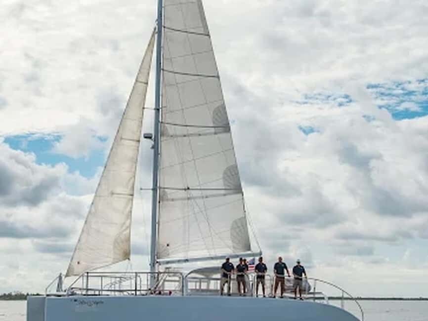 Naples: Catamaran Cruises with Wildlife Views - Sunset on the Gulf: The Green Flash Moment