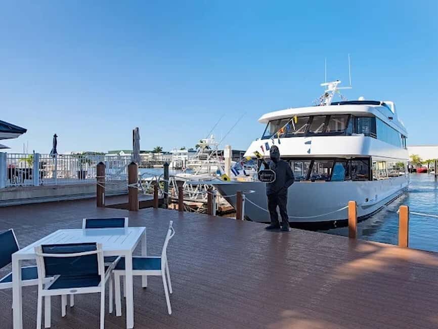 Naples: Sightseeing and Dining Cruises - Arriving at Port O Call Marina: easier than it sounds