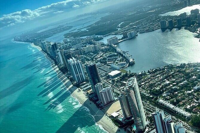 Private 60 Minute Romantic Excursion Air Tour with Champagne - Price and value: is $115 per person worth it?