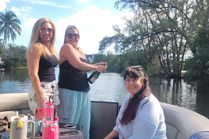 Private Cruise Or Sandbar Trip in Fort Lauderdale/Day or Night - Sandbar time at The Haulover Inlet: where the ride becomes vacation mode
