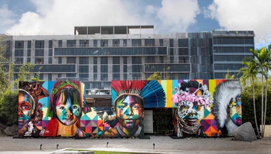 Private SUV Tour Through The City of Miami - Brickell: a quick look at Miami’s modern skyline side