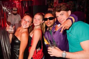 Pub Crawl Miami Wynwood - Stop-by-Stop: What You’ll Experience in Wynwood