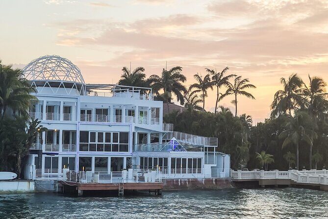 South Beach: Cruise of Millionaire’s Homes & Miami Skyline - Bayside Marketplace Break on 90-Minute and 2-Hour Options
