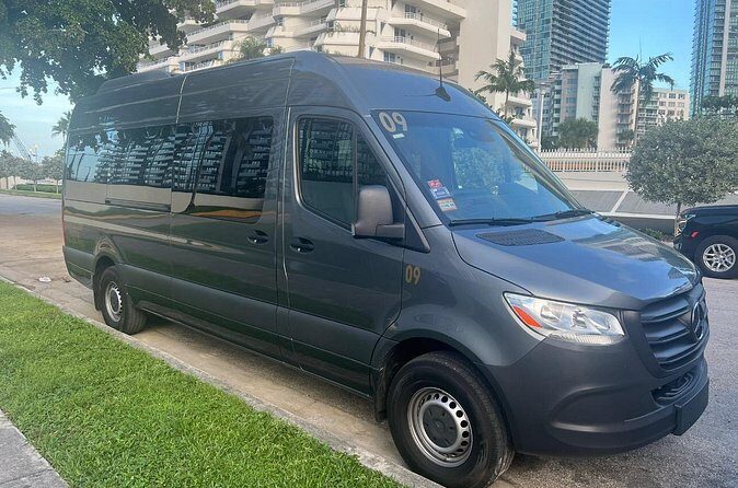 Van 14pax Miami Airport-Hotel To/From Port of Miami-Hotel - What happens during pickup and drop-off (and how to avoid delays)