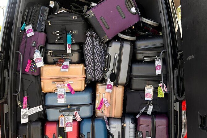 Van 14pax Miami Airport-Hotel To/From Port of Miami-Hotel - Price and value: $100 per group up to 5 people for 20–25 minutes