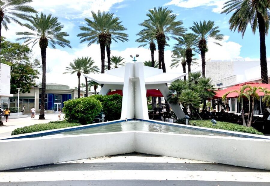 Walking Tour with Cocktails(optional) Miami - Who this tour is best for (and who should skip it)